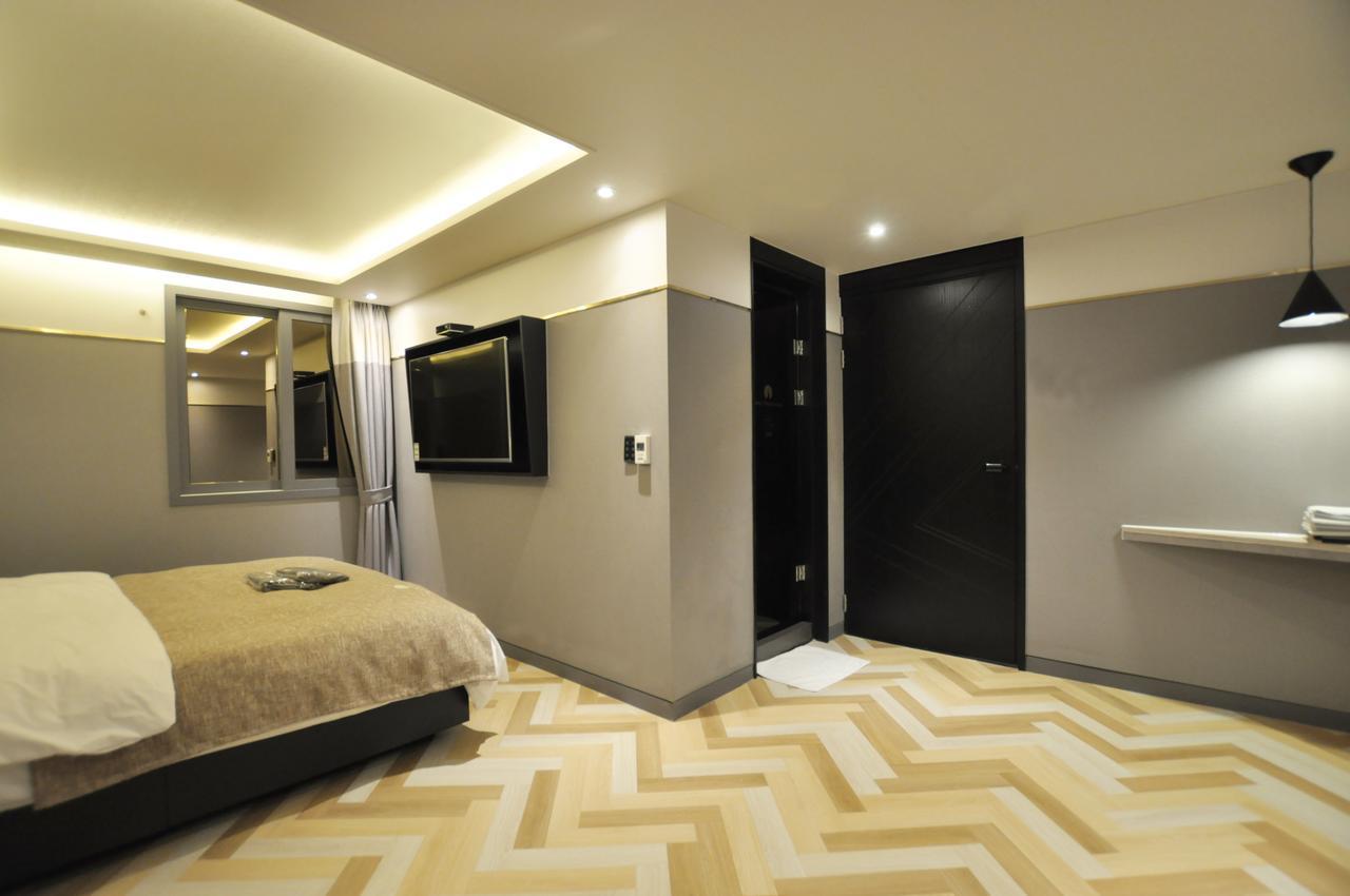Hotel Frenchcode Haeundae Пусан Экстерьер фото